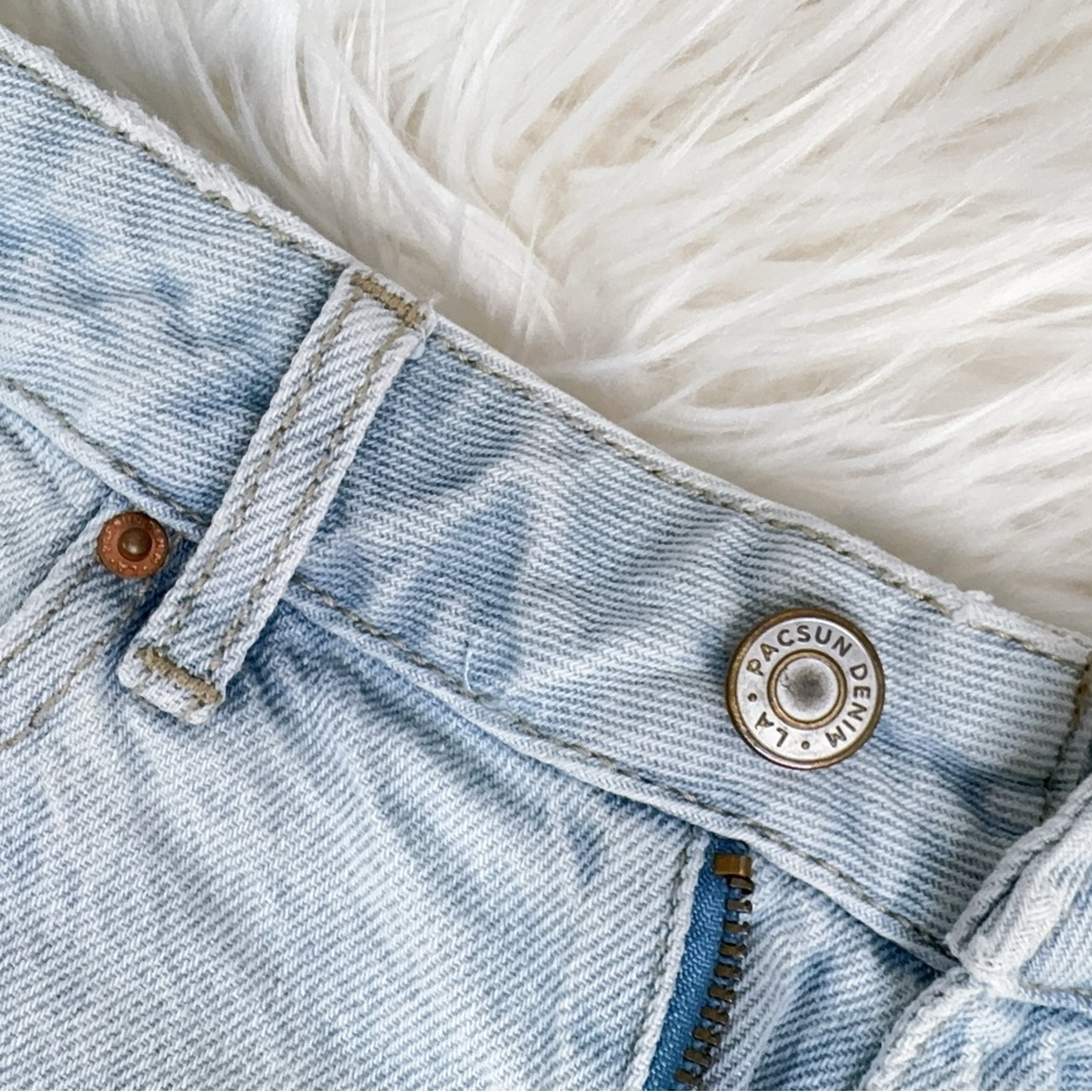 ‼️SALE‼️ PACSUN Women's High Rise Festival Light Denim Ripped Shorts, Size 22 - Picture 6 of 11